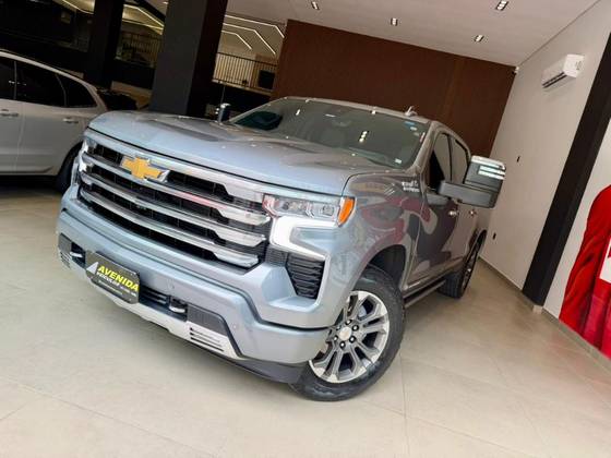 CHEVROLET SILVERADO 5.3 V8 GASOLINA 1500 HIGH COUNTRY 4X4 AUTOMÁTICO